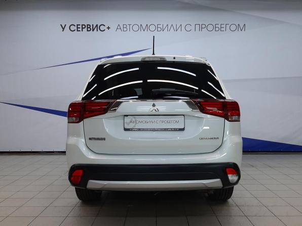 Mitsubishi Outlander III Рестайлинг 2 с пробегом 2016 года, цена 1 890 000 рублей, 111664 км, внедорожник, Автокод Объявления