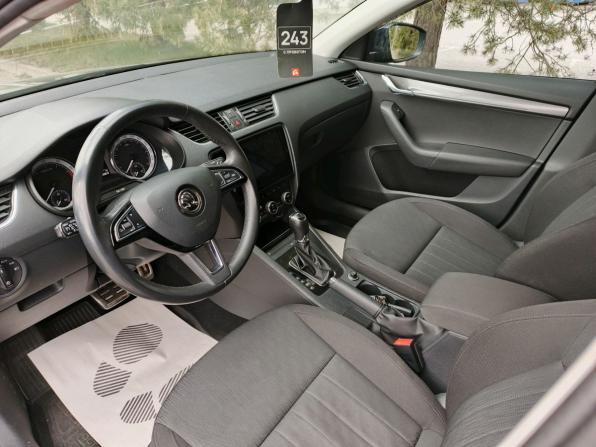 Skoda Octavia III (A7) Рестайлинг с пробегом 2018 года, цена 1 690 000 рублей, 169825 км, лифтбек, Автокод Объявления