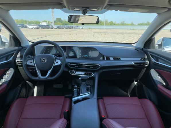Changan Eado Plus с пробегом 2024 года, цена 1 649 000 рублей, 1060 км, седан, Автокод Объявления