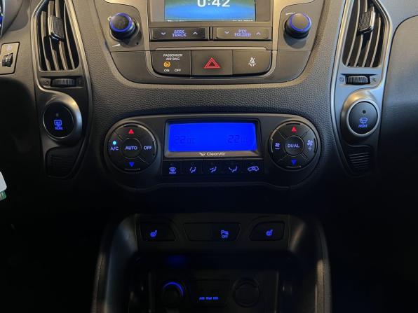 Hyundai ix35 I Рестайлинг с пробегом 2014 года, цена 1 100 000 рублей, 261826 км, внедорожник, Автокод Объявления