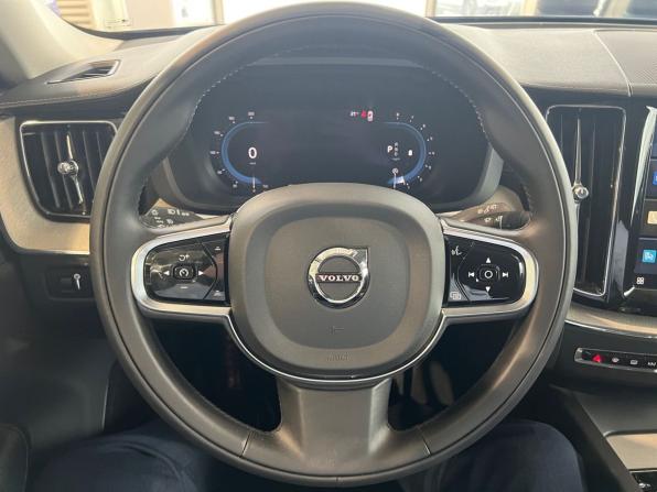 Volvo XC60 II Рестайлинг с пробегом 2021 года, цена 4 955 900 рублей, 63719 км, внедорожник, Автокод Объявления