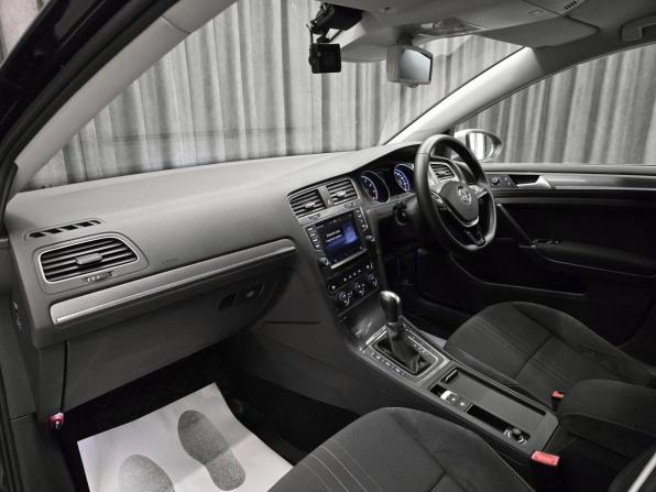 Volkswagen Golf VII с пробегом 2015 года, цена 1 449 000 рублей, 187116 км, универсал, Автокод Объявления