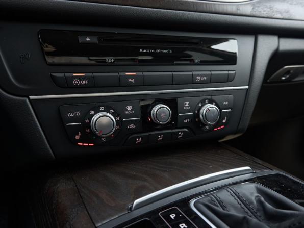 Audi A6 IV (C7) Рестайлинг с пробегом 2015 года, цена 2 048 000 рублей, 121046 км, седан, Автокод Объявления