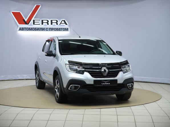 Renault Logan II Рестайлинг с пробегом 2018 года, цена 1 090 000 рублей, 145000 км, седан, Автокод Объявления
