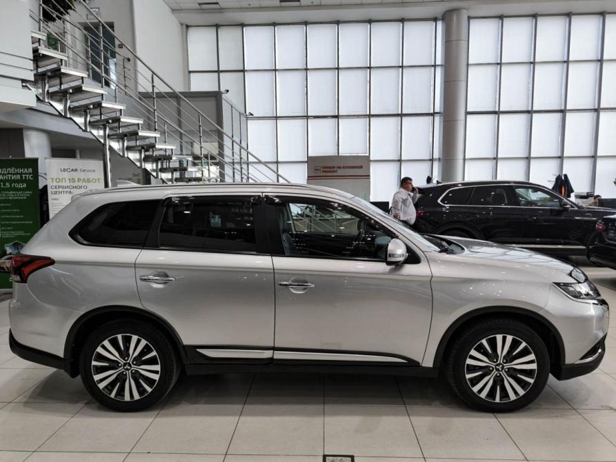 Mitsubishi Outlander III Рестайлинг 3 Казань  - изображение 5