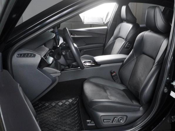 Toyota Camry IX (XV80) China Market с пробегом 2024 года, цена 3 479 000 рублей, 51593 км, седан, Автокод Объявления