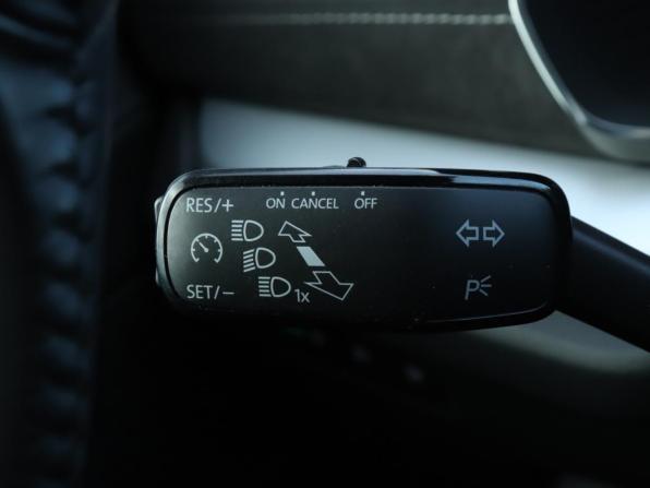 Skoda Octavia IV (A8) с пробегом 2020 года, цена 2 460 000 рублей, 97633 км, лифтбек, Автокод Объявления