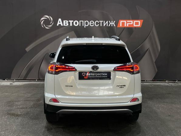 Toyota RAV4 IV (XA40) Рестайлинг с пробегом 2017 года, цена 2 240 000 рублей, 139600 км, внедорожник, Автокод Объявления