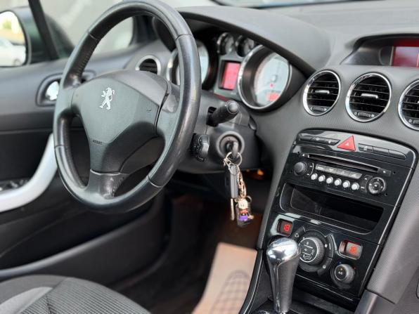 Peugeot 408 I с пробегом 2012 года, цена 570 000 рублей, 165000 км, седан, Автокод Объявления