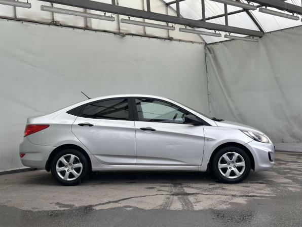 Hyundai Solaris I с пробегом 2013 года, цена 871 000 рублей, 174500 км, седан, Автокод Объявления
