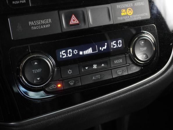 Mitsubishi Outlander III Рестайлинг 2 с пробегом 2017 года, цена 2 399 000 рублей, 69555 км, внедорожник, Автокод Объявления