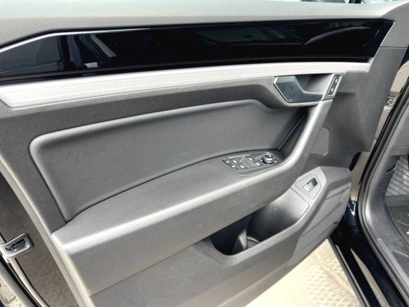 Volkswagen Touareg III с пробегом 2018 года, цена 4 200 000 рублей, 82692 км, внедорожник, Автокод Объявления