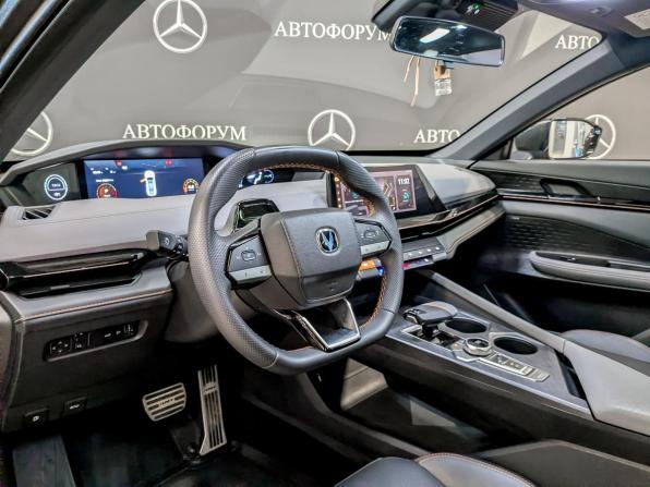 Changan UNI-V I с пробегом 2023 года, цена 2 100 000 рублей, 49263 км, лифтбек, Автокод Объявления