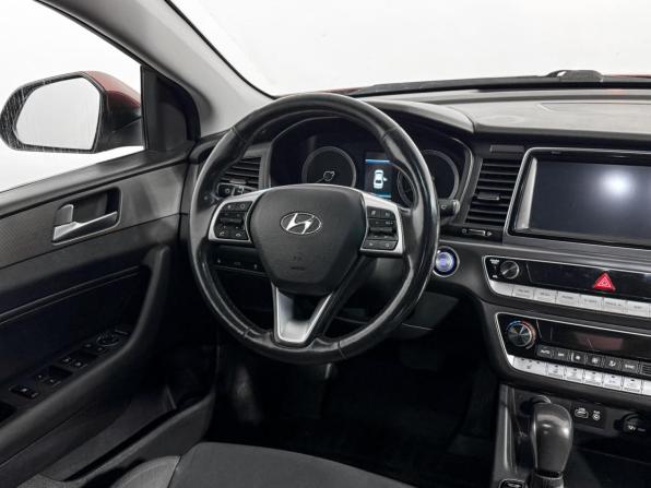 Hyundai Sonata VII (LF) Рестайлинг с пробегом 2018 года, цена 1 470 000 рублей, 183000 км, седан, Автокод Объявления