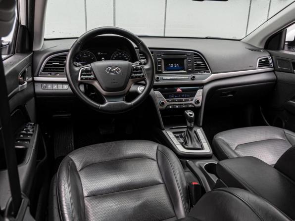 Hyundai Elantra VI (AD) с пробегом 2017 года, цена 1 625 000 рублей, 117099 км, седан, Автокод Объявления