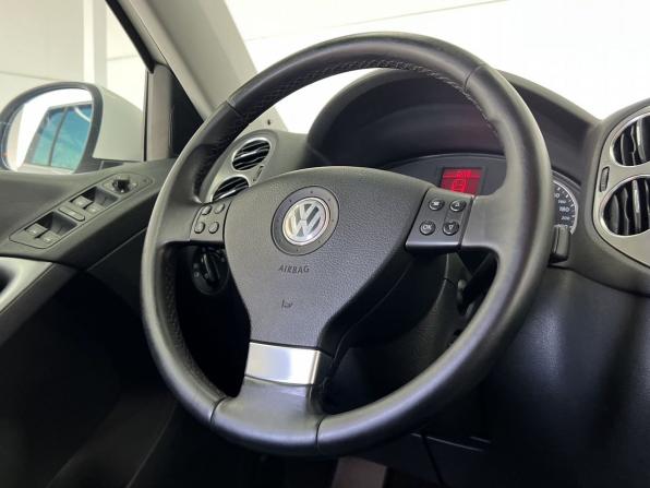 Volkswagen Tiguan I с пробегом 2009 года, цена 980 000 рублей, 188000 км, внедорожник, Автокод Объявления