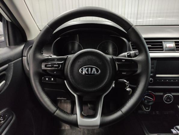 Kia Rio IV с пробегом 2017 года, цена 930 000 рублей, 288148 км, седан, Автокод Объявления