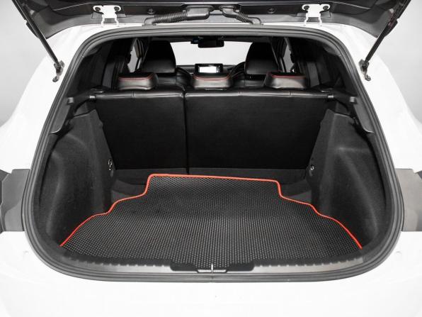 Toyota Corolla XII (E210) с пробегом 2019 года, цена 1 400 000 рублей, 92135 км, хэтчбек, Автокод Объявления
