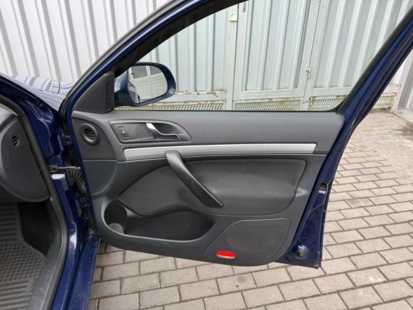 Skoda Octavia II (A5) Рестайлинг с пробегом 2011 года, цена 839 000 рублей, 240591 км, лифтбек, Автокод Объявления