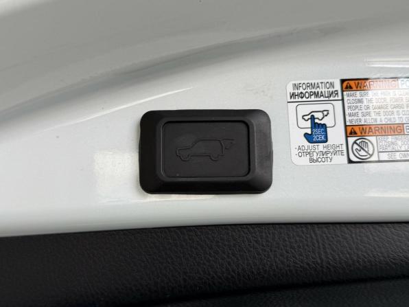 Toyota RAV4 IV (XA40) Рестайлинг с пробегом 2019 года, цена 2 775 000 рублей, 69886 км, внедорожник, Автокод Объявления