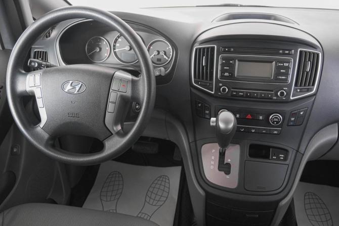 Hyundai Grand Starex I Рестайлинг 2 с пробегом 2018 года, цена 3 429 000 рублей, 118000 км, минивэн, Автокод Объявления