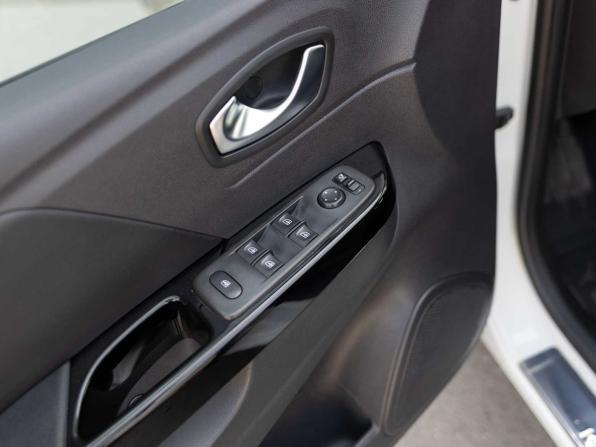 Renault Kaptur I Рестайлинг с пробегом 2021 года, цена 1 705 000 рублей, 73361 км, внедорожник, Автокод Объявления