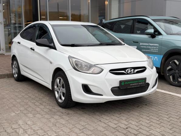 Hyundai Solaris I с пробегом 2013 года, цена 682 000 рублей, 90408 км, седан, Автокод Объявления