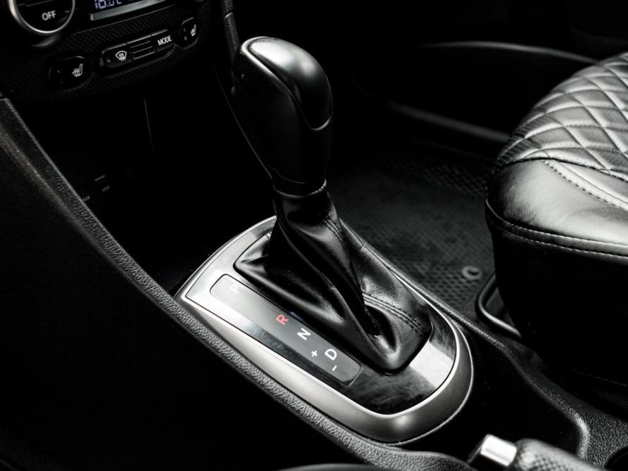 Hyundai Solaris I Рестайлинг Екатеринбург  - изображение 19