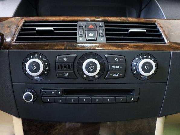BMW 5 серии V (E60/E61) Рестайлинг с пробегом 2007 года, цена 1 500 000 рублей, 278359 км, седан, Автокод Объявления