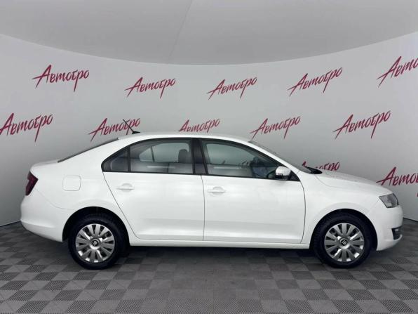Skoda Rapid I Рестайлинг с пробегом 2019 года, цена 1 219 000 рублей, 86684 км, лифтбек, Автокод Объявления