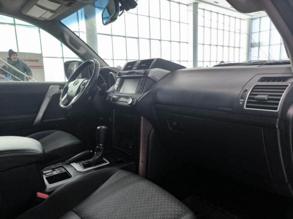 Toyota Land Cruiser Prado 150 Series Рестайлинг 1 с пробегом 2015 года, цена 2 550 000 рублей, 232001 км, внедорожник, Автокод Объявления