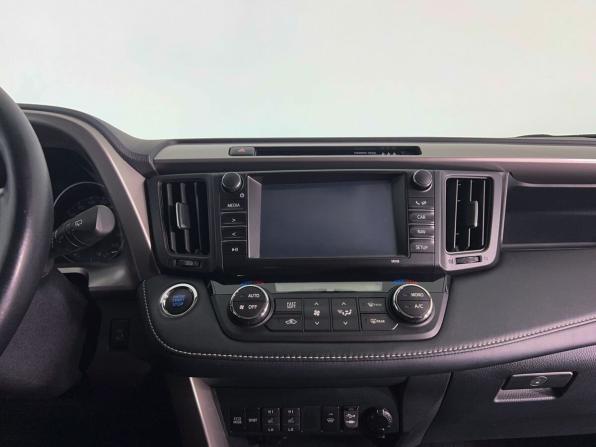 Toyota RAV4 IV (XA40) Рестайлинг с пробегом 2018 года, цена 2 519 000 рублей, 76900 км, внедорожник, Автокод Объявления