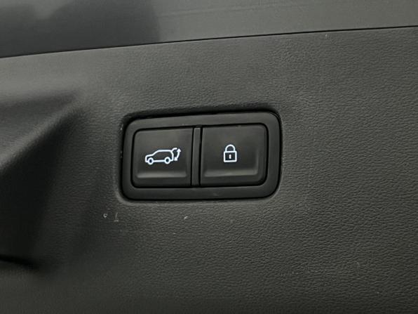 Hyundai Santa Fe V (MX5) с пробегом 2024 года, цена 5 560 000 рублей, 10800 км, внедорожник, Автокод Объявления