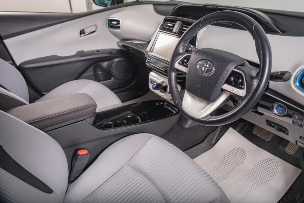 Toyota Prius IV (XW50) Томск  - изображение 8
