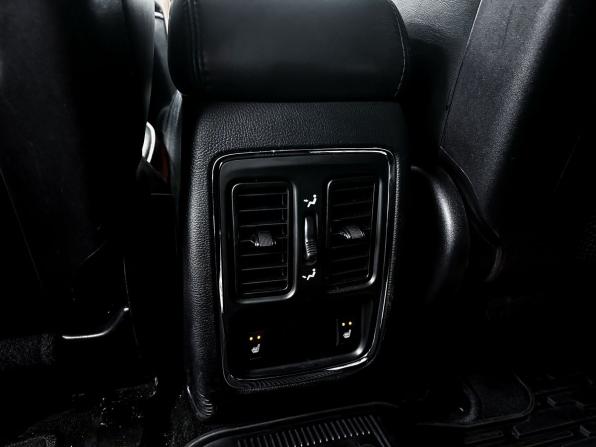 Jeep Grand Cherokee IV (WK2) с пробегом 2011 года, цена 2 199 000 рублей, 122465 км, внедорожник, Автокод Объявления