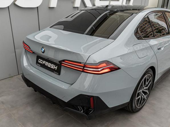 BMW 5 серии VIII (G60/G61/G68) с пробегом 2025 года, цена 8 080 000 рублей, 11482 км, седан, Автокод Объявления