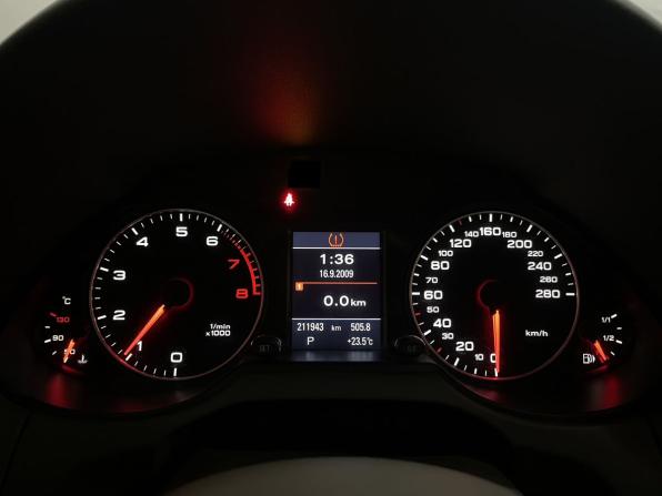 Audi Q5 I (8R) с пробегом 2009 года, цена 1 310 000 рублей, 211942 км, внедорожник, Автокод Объявления