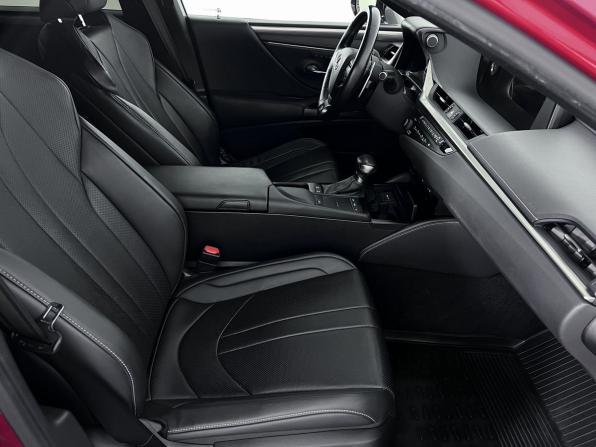 Lexus ES VII с пробегом 2020 года, цена 4 035 000 рублей, 77600 км, седан, Автокод Объявления