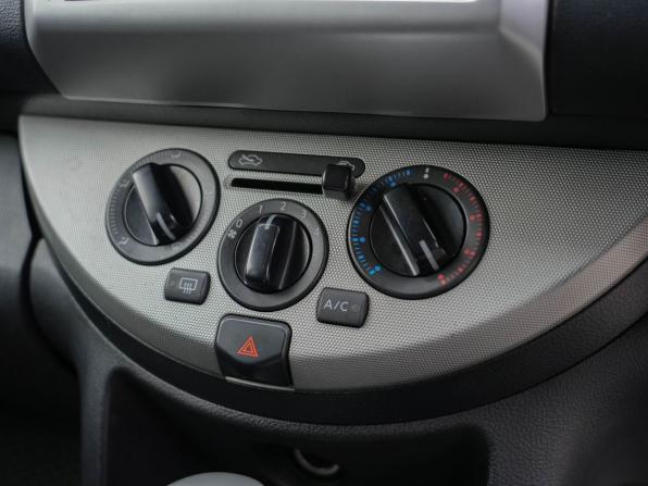 Nissan Note I Рестайлинг с пробегом 2011 года, цена 690 000 рублей, 184215 км, хэтчбек, Автокод Объявления