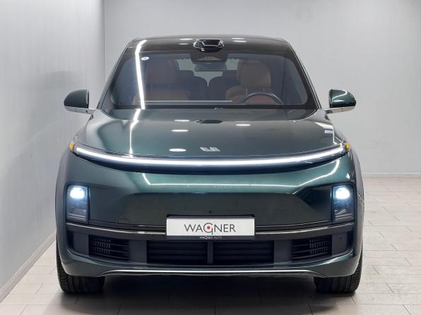 Li Auto (Lixiang) L9 I Рестайлинг с пробегом 2024 года, цена 7 688 000 рублей, 12153 км, внедорожник, Автокод Объявления