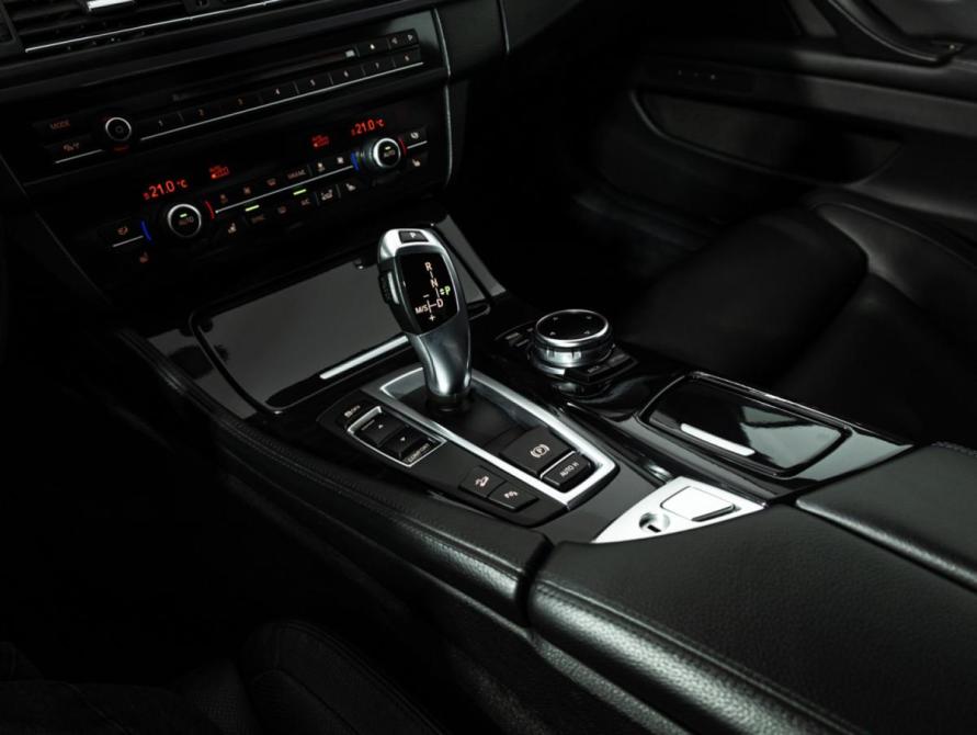 BMW 5 серии VI (F10/F11/F07) Рестайлинг Санкт-Петербург  - изображение 21