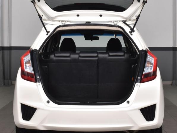Honda Fit III с пробегом 2016 года, цена 1 099 995 рублей, 84118 км, хэтчбек, Автокод Объявления