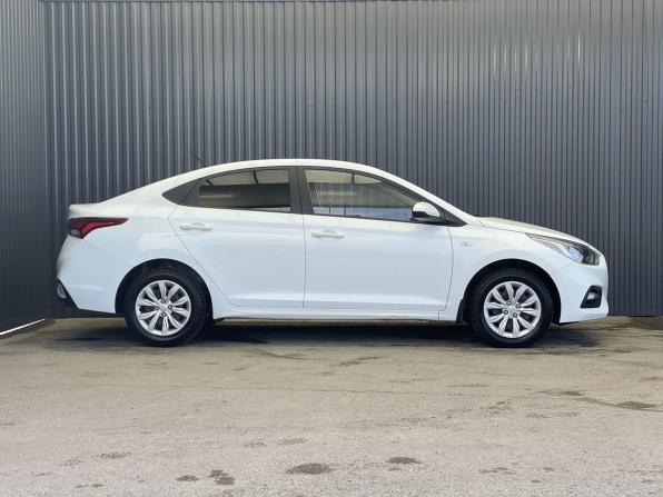 Hyundai Solaris II с пробегом 2019 года, цена 1 097 000 рублей, 102959 км, седан, Автокод Объявления