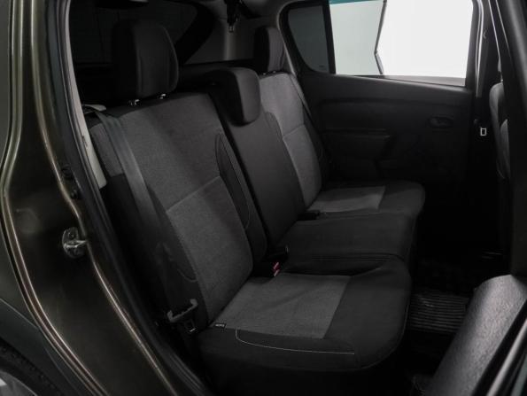 Renault Sandero II Рестайлинг с пробегом 2019 года, цена 1 049 000 рублей, 118641 км, хэтчбек, Автокод Объявления