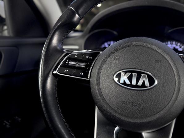 Kia K5 II с пробегом 2018 года, цена 1 999 000 рублей, 122533 км, седан, Автокод Объявления