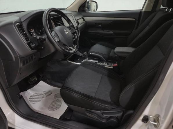 Mitsubishi Outlander III Рестайлинг 2 с пробегом 2017 года, цена 1 865 000 рублей, 155312 км, внедорожник, Автокод Объявления
