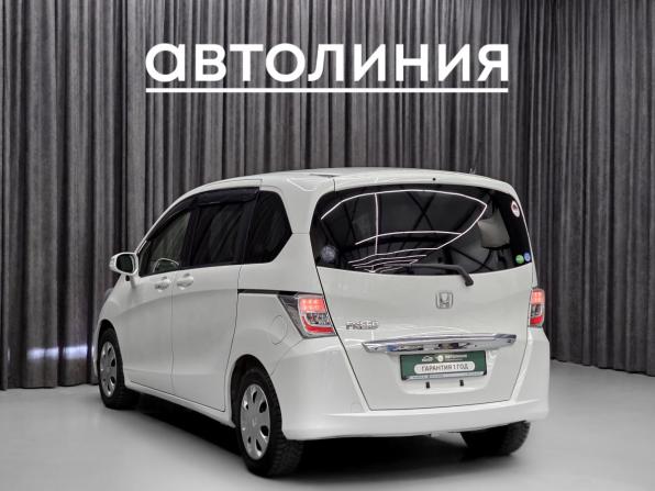 Honda Freed I Рестайлинг с пробегом 2012 года, цена 949 000 рублей, 150000 км, компактвэн, Автокод Объявления