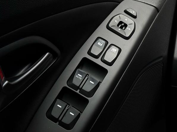 Hyundai ix35 I Рестайлинг с пробегом 2014 года, цена 1 519 000 рублей, 146292 км, внедорожник, Автокод Объявления