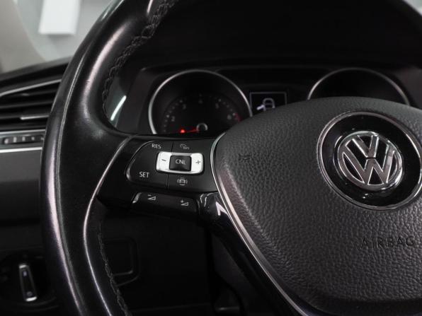 Volkswagen Tiguan II с пробегом 2018 года, цена 1 908 000 рублей, 92716 км, внедорожник, Автокод Объявления