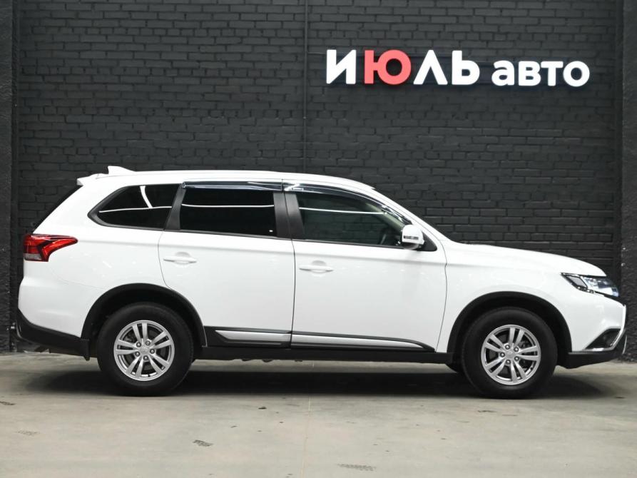 Mitsubishi Outlander III Рестайлинг 3 Екатеринбург  - изображение 9